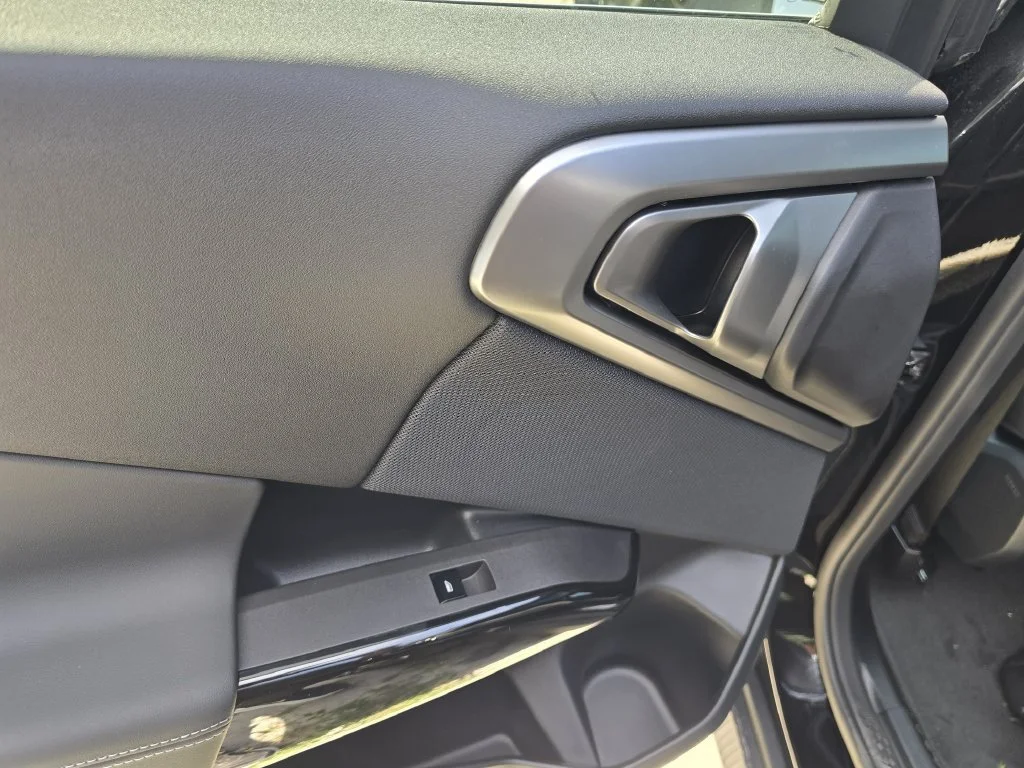 New 2026 Black Sapphire Metallic BMW 30 xDrive image 14