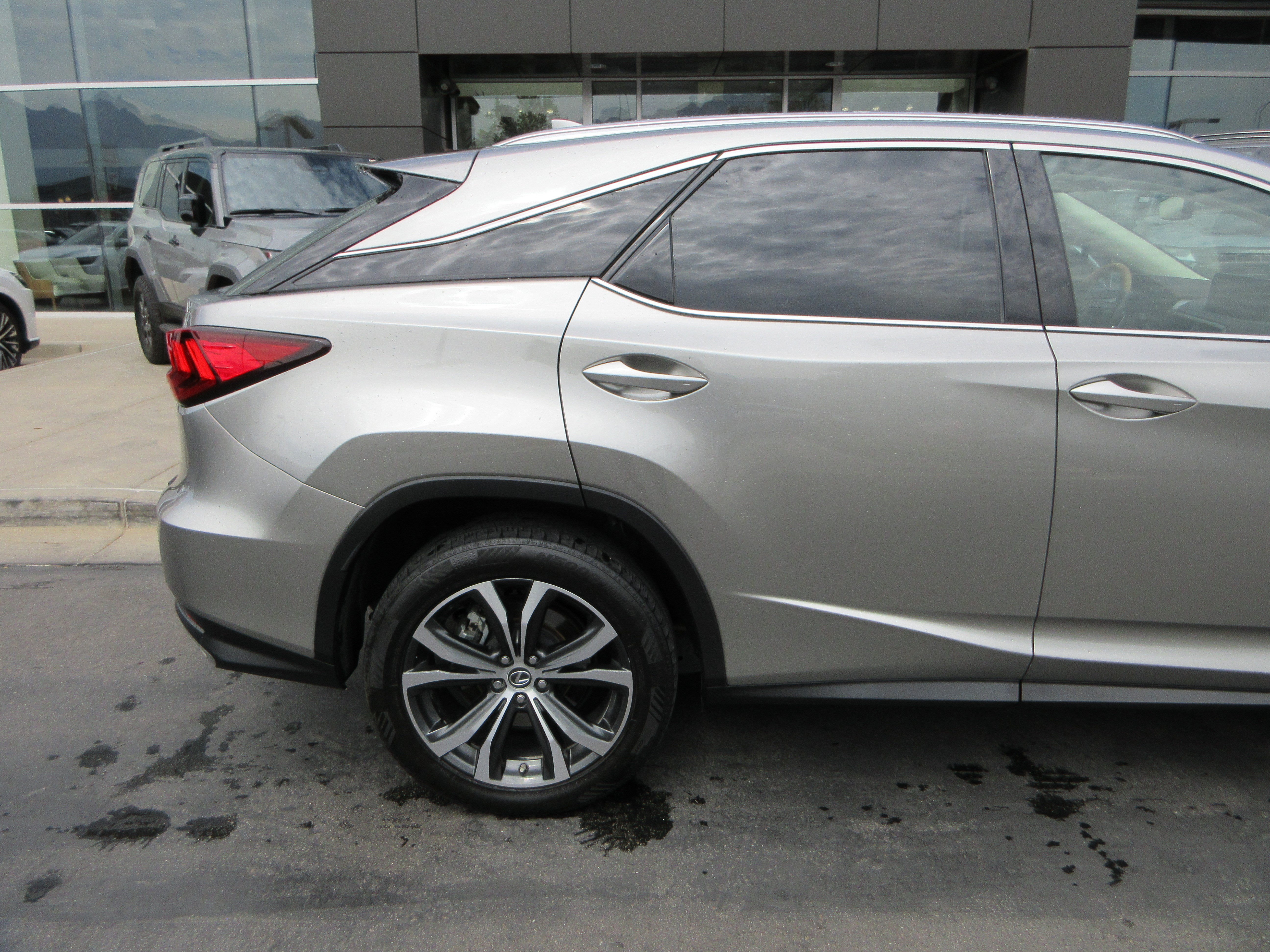 Used 2020 Atomic Silver Lexus 350 image 10
