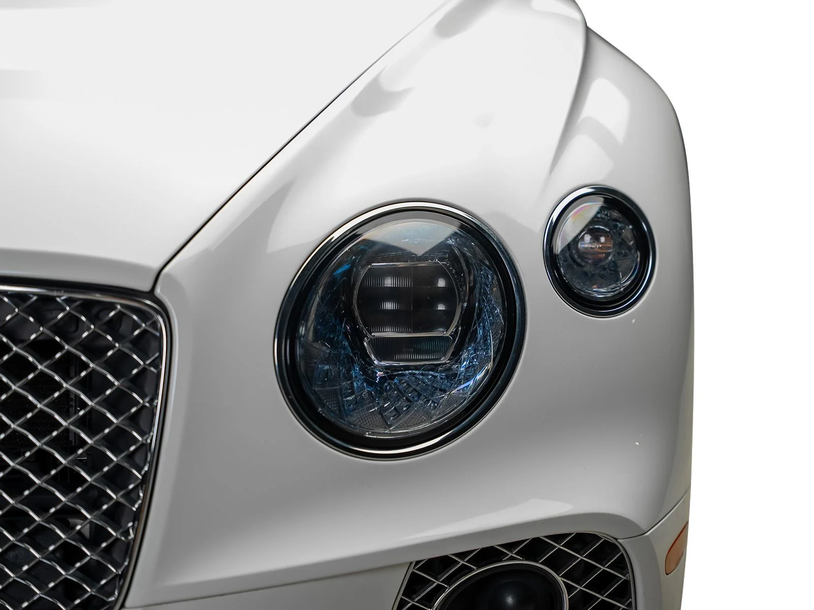 Used 2020 White Bentley W12 image 11