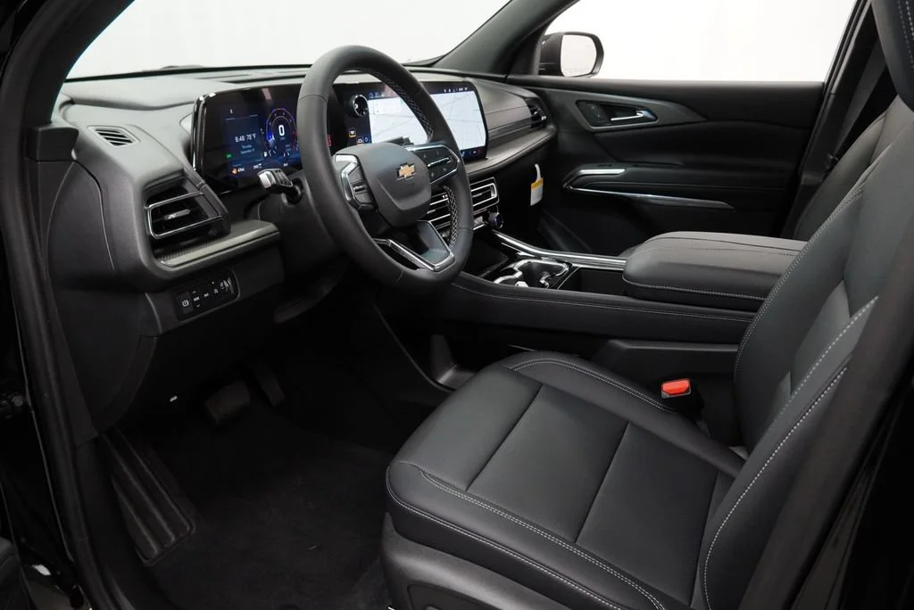 New 2027 Mosaic Black Metallic Chevrolet LT image 11