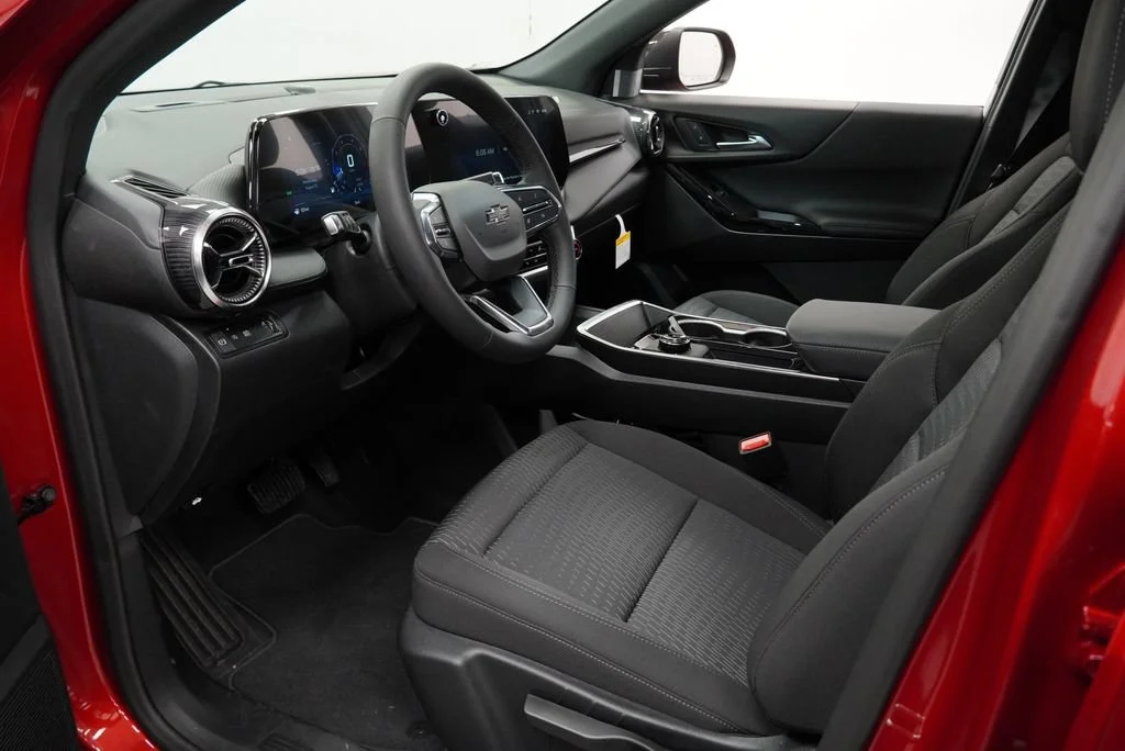 2027 Chevrolet Equinox LT - Photo 11