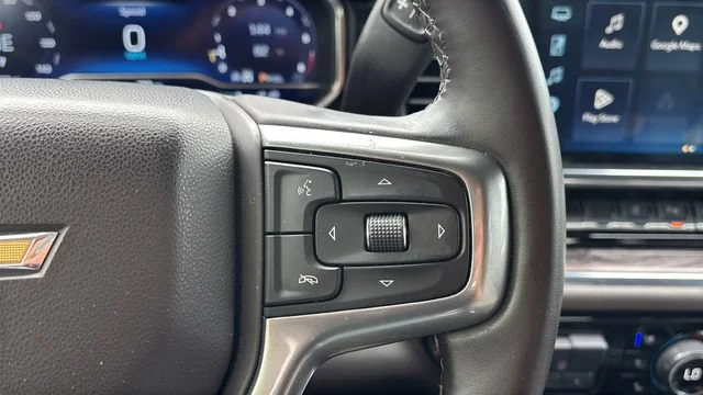 Used 2025 Summit White Chevrolet LTZ image 24