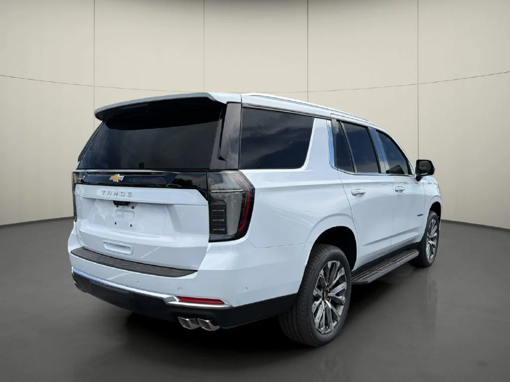 New 2026 Polar White Tricoat Chevrolet High Country image 7