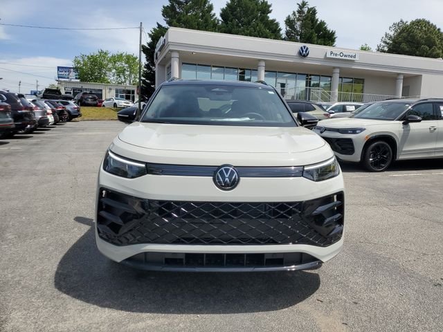 New 2026 Beige Volkswagen SE R-Line Black image 2