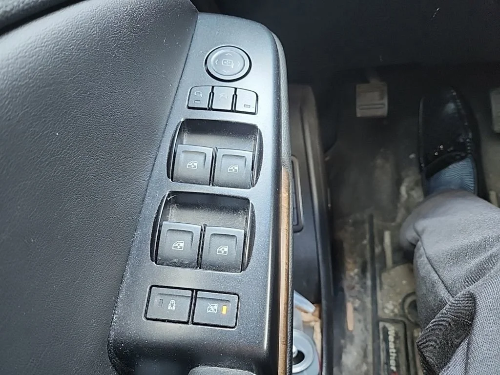 Used 2018 Onyx Black GMC Denali image 14