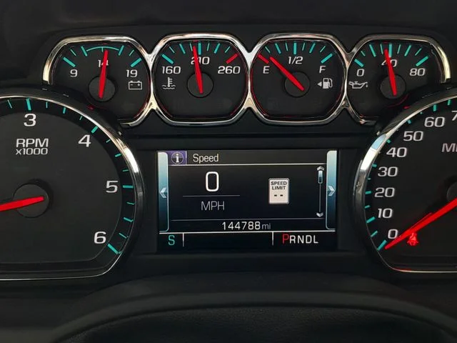 Used 2018 White GMC SLT image 12