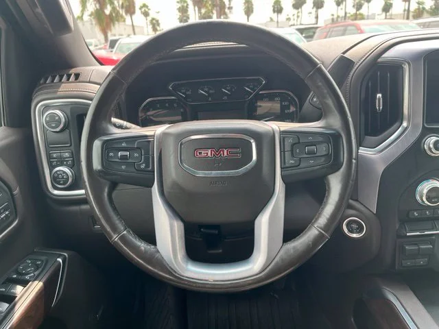Used 2019  GMC SLT image 16