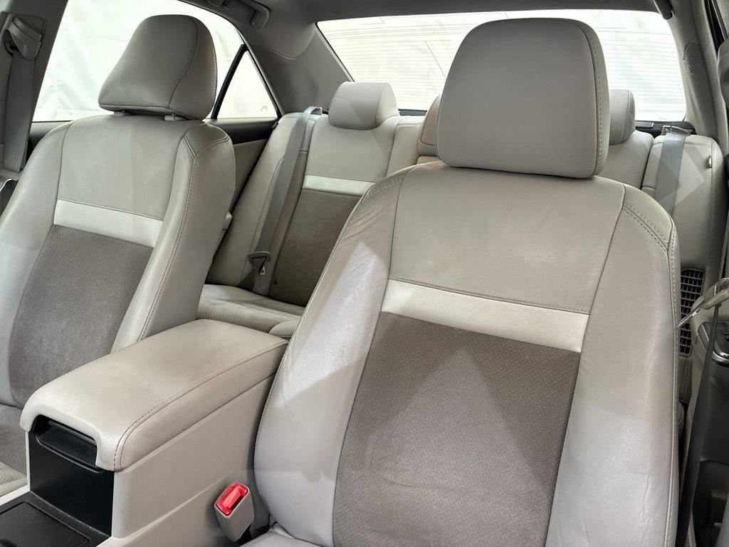 Used 2012 Black Toyota XLE image 10