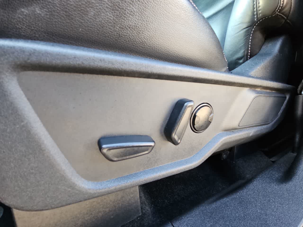 Certified Used 2025 Shadow Black Ford Outer Banks image 13
