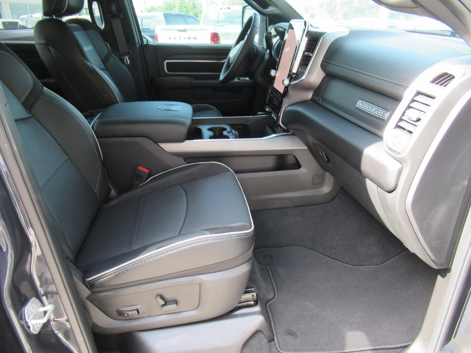 New 2026 Forged Blue Metallic Exterior Paint RAM Laramie image 11