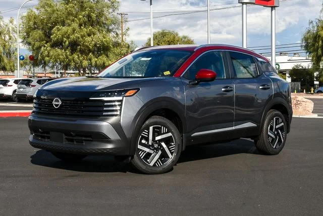 New 2026 Gun Metallic / Scarlet Ember Tintcoat Two-tone Nissan SV image 3