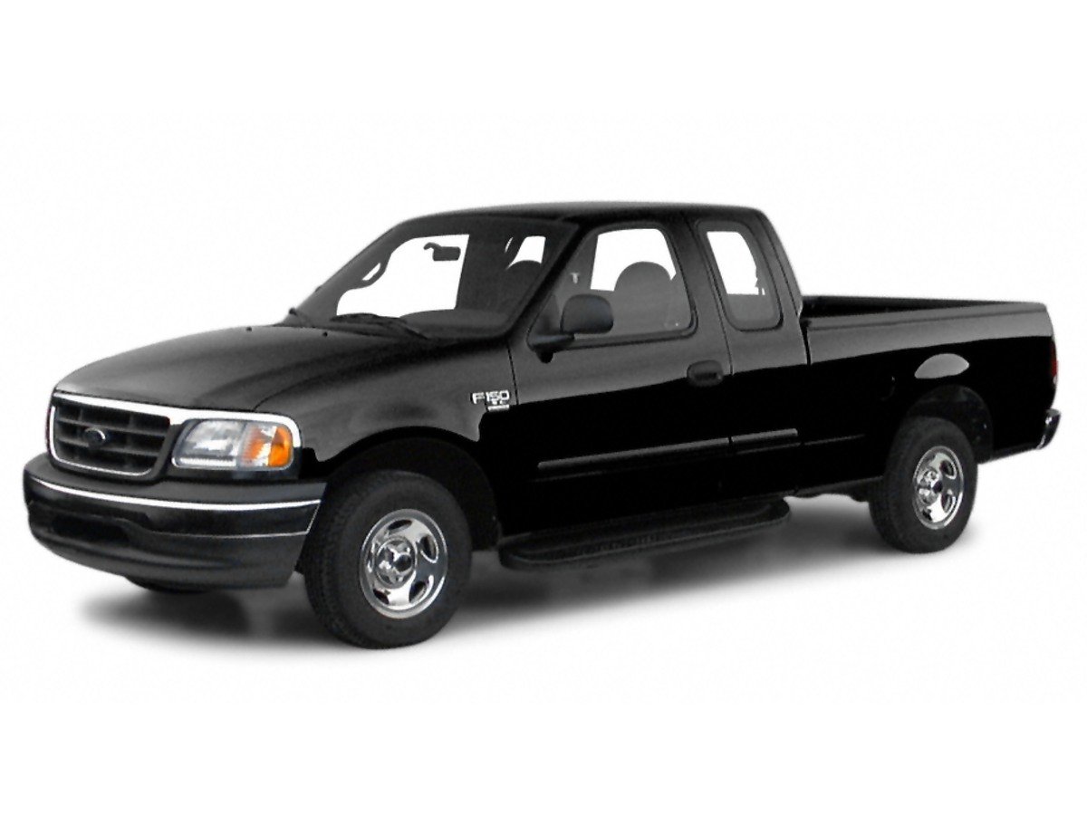Used 2001 White Ford XL image 1