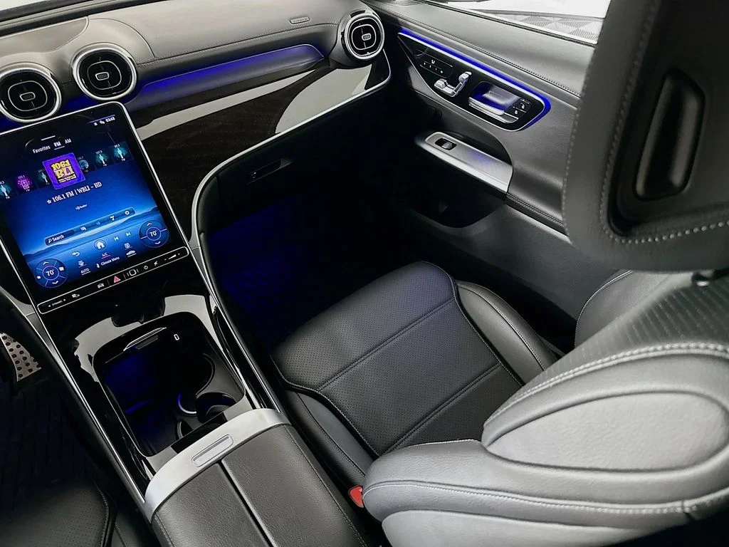 Used 2023 Blue Mercedes-Benz GLC 300 image 21