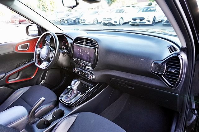 Used 2023 Black Kia GT-Line image 9