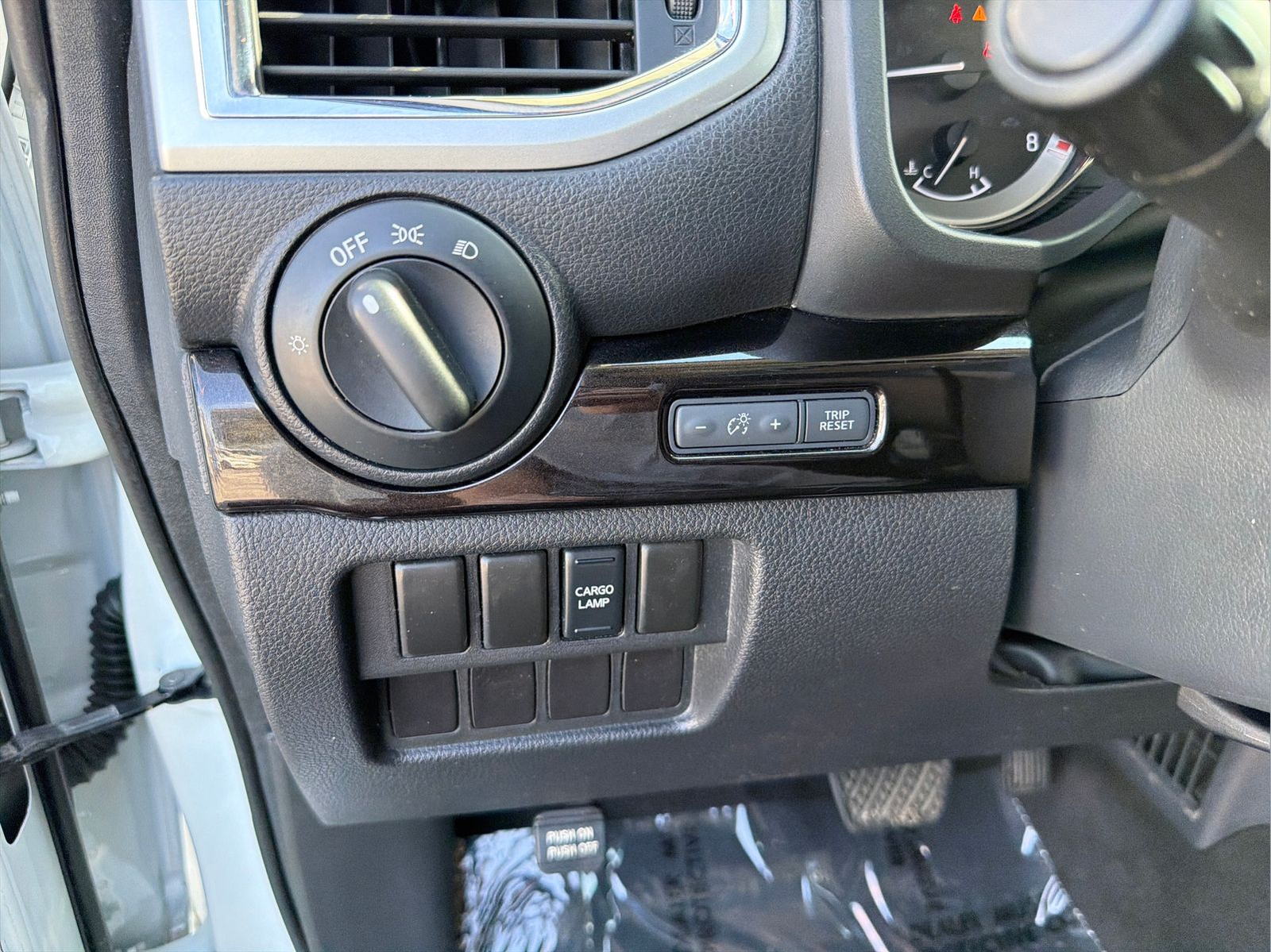 Used 2017 White Nissan SV image 15