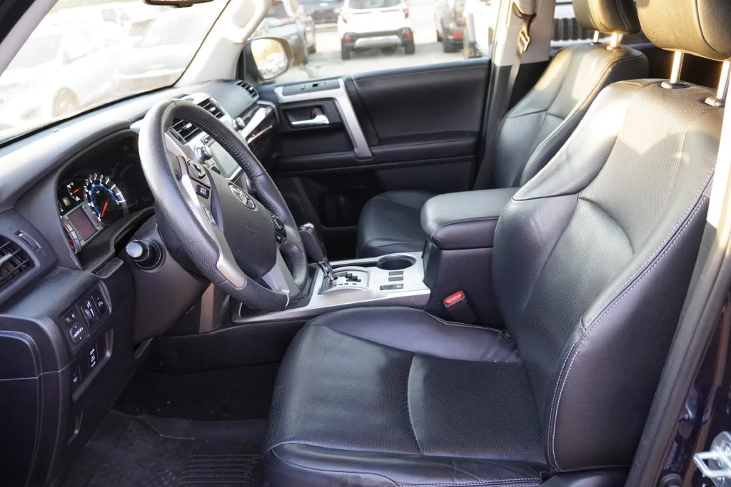 Used 2019 Blue Toyota  image 4