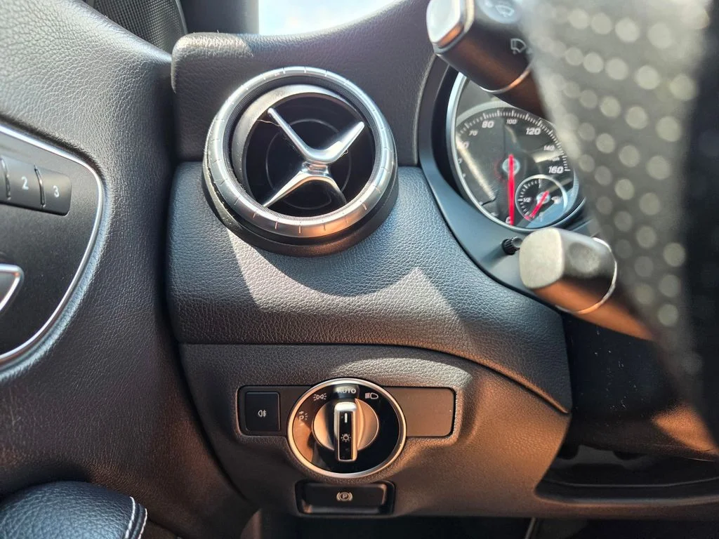 Used 2018 White Mercedes-Benz CLA 250 image 21