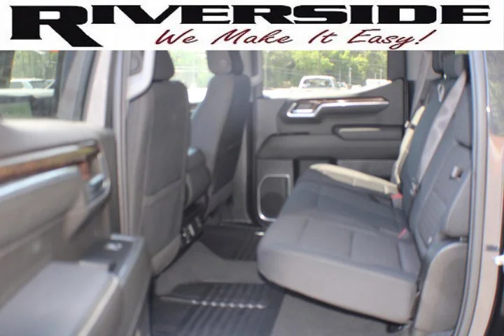Certified Used 2023 Titanium Rush Metallic GMC Elevation image 16