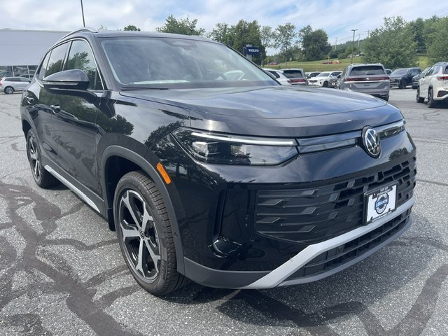 New 2026 Deep Black Pearl Volkswagen SE AWD image 2