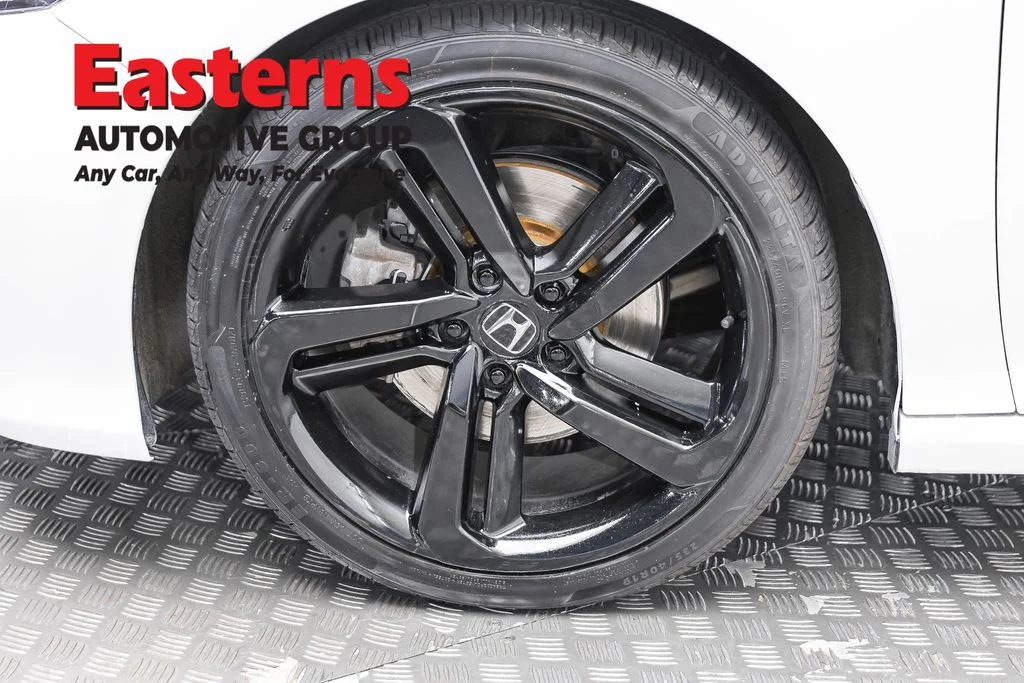 Used 2018 White Honda Sport image 27