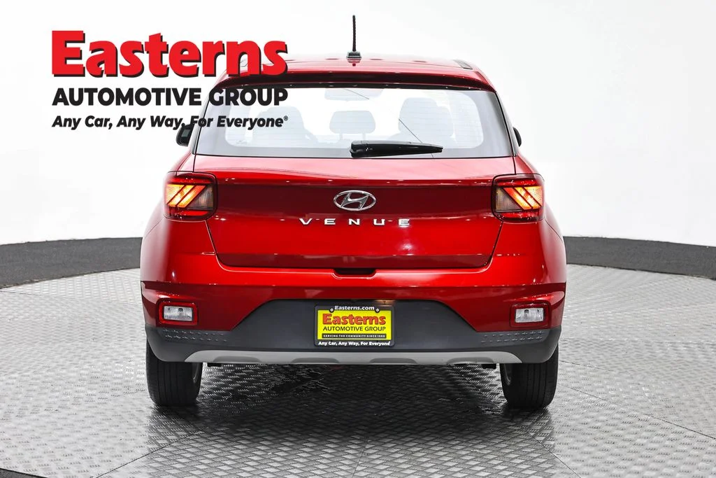 Used 2025 Red Hyundai SE image 6