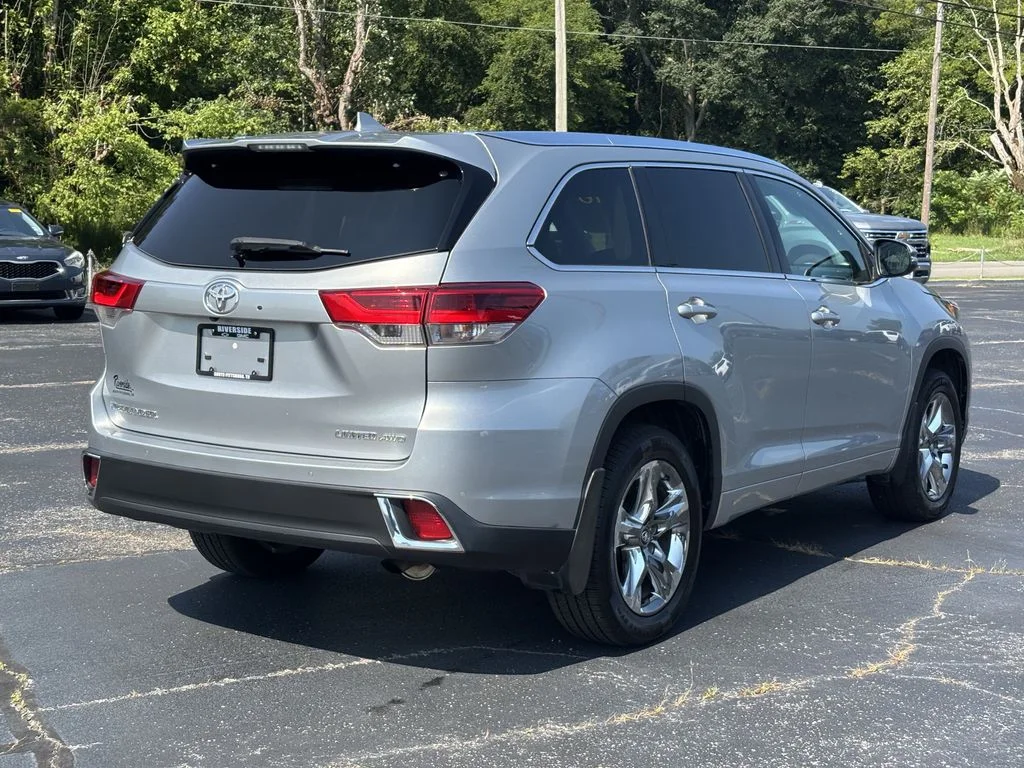 Used 2019 Silver Toyota Limited Platinum image 7