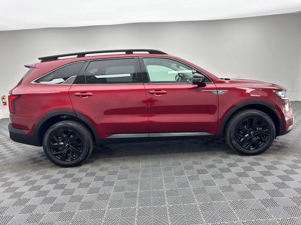 Used 2022  Kia X-Line S image 7