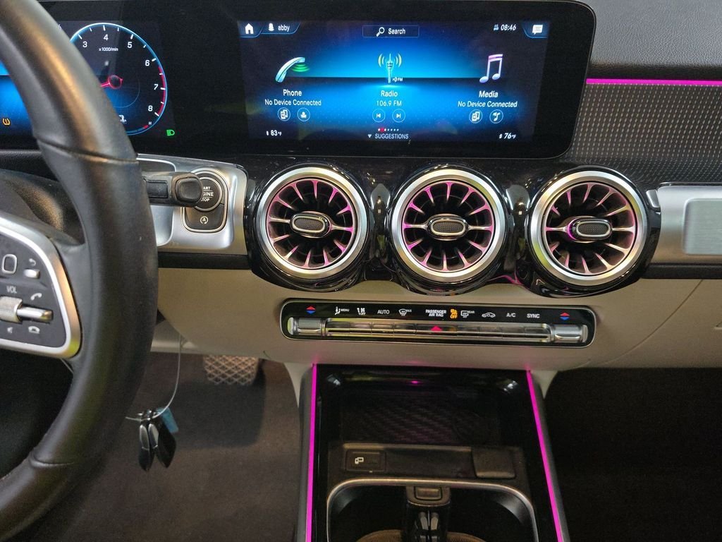 Used 2022 White Mercedes-Benz GLB 250 image 8