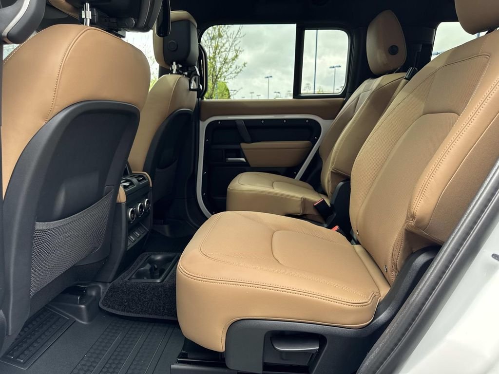 New 2026 Fuji White Land Rover S image 14