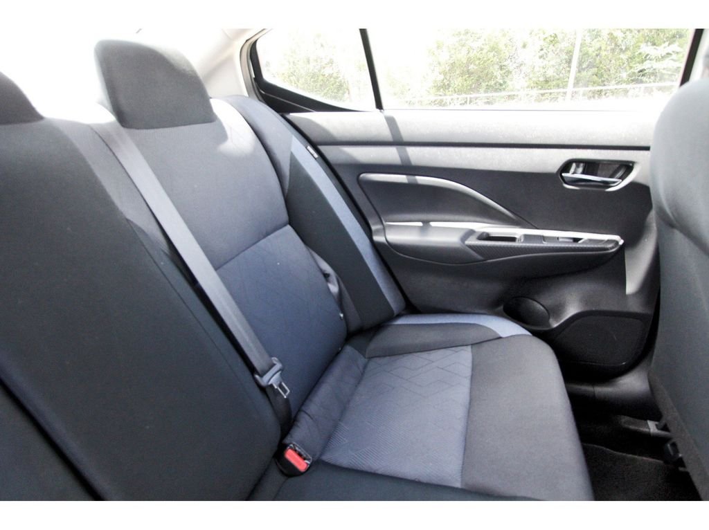 Used 2024 White Nissan 1.6 SV image 13