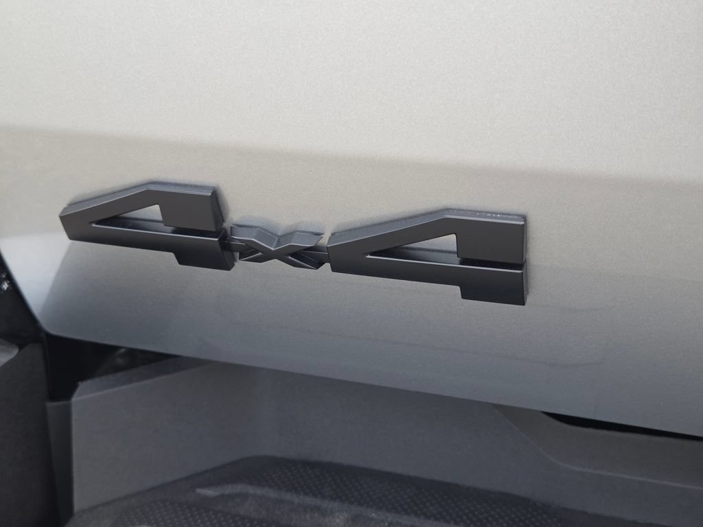 New 2026 Celestial Silver Metallic Toyota Platinum image 31