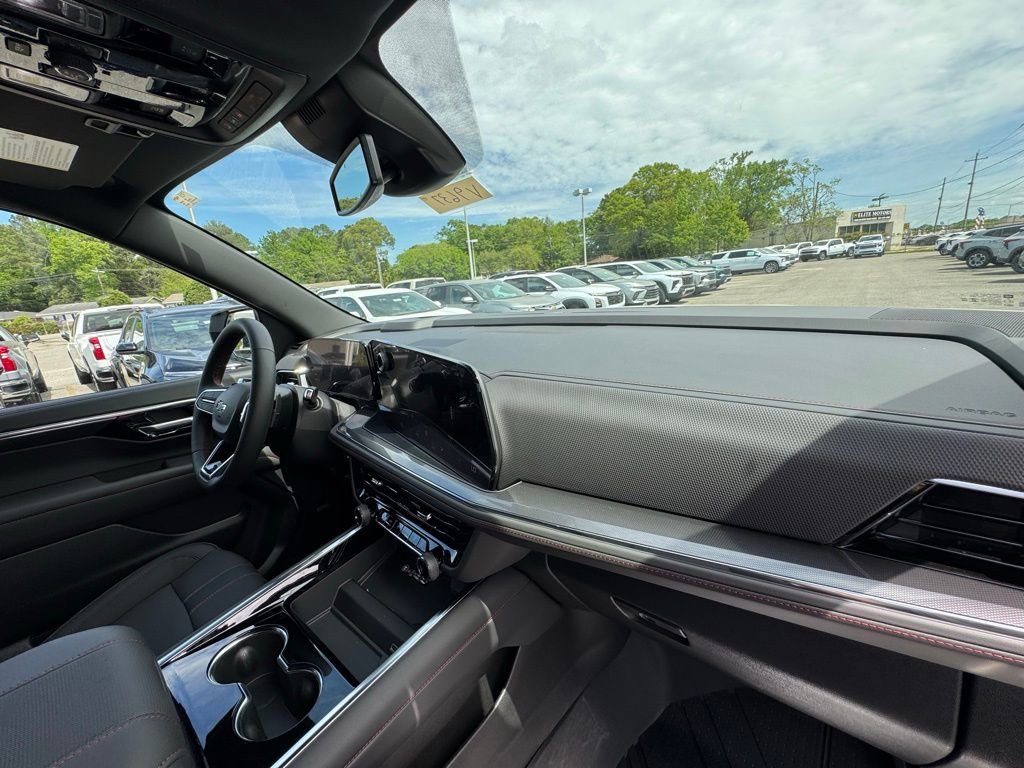 New 2026 Summit White Chevrolet RST image 17