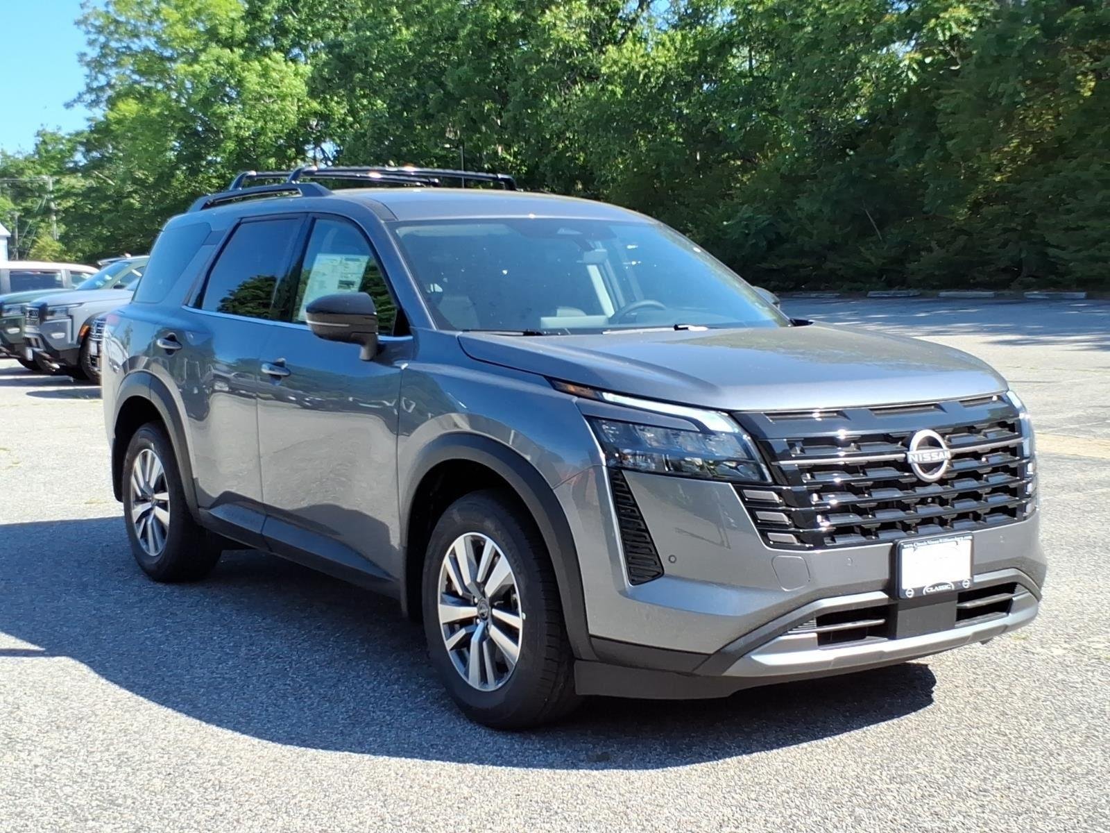 New 2026 Gun Metallic Nissan SL image 5