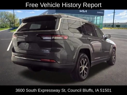 Used 2023 Gray Jeep Limited image 5