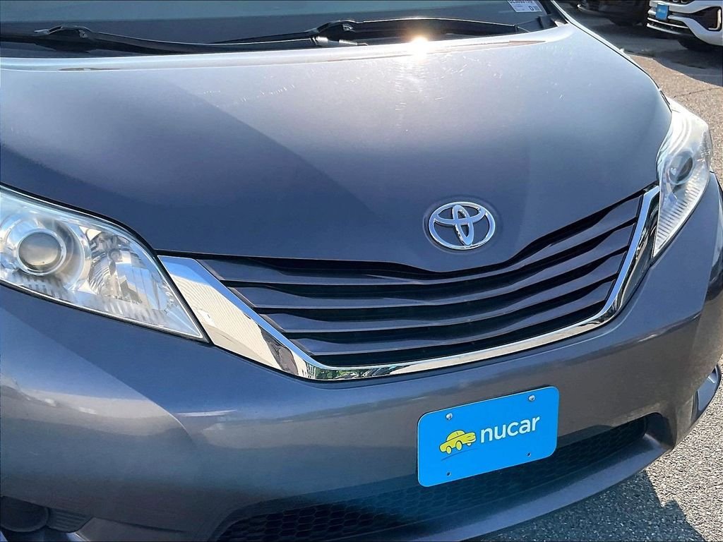 Used 2017 Gray Toyota LE image 31