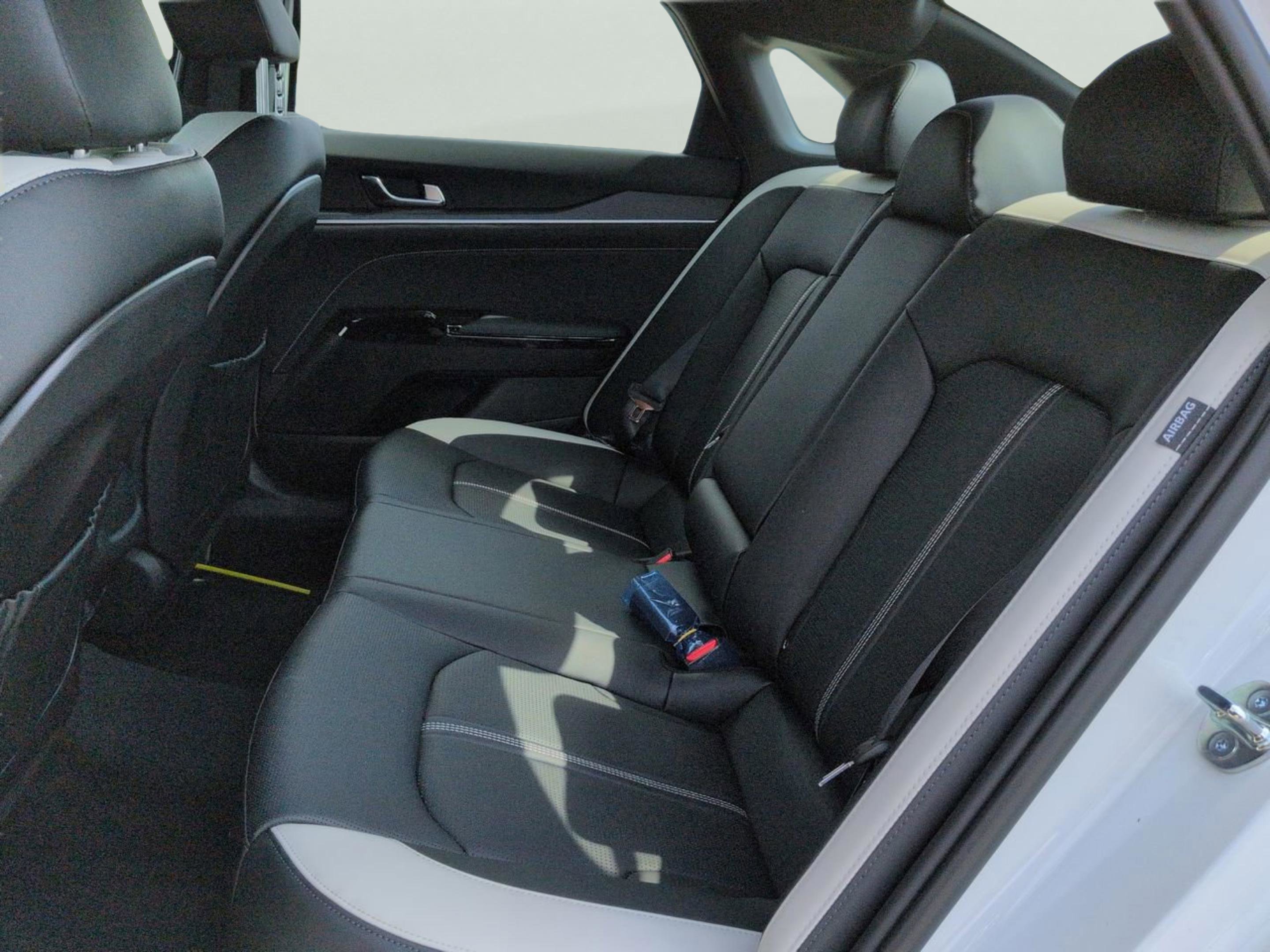 New 2026 Snow White Pearl Kia GT-Line image 11