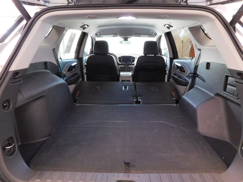 Used 2023 Sterling GMC SLT image 43