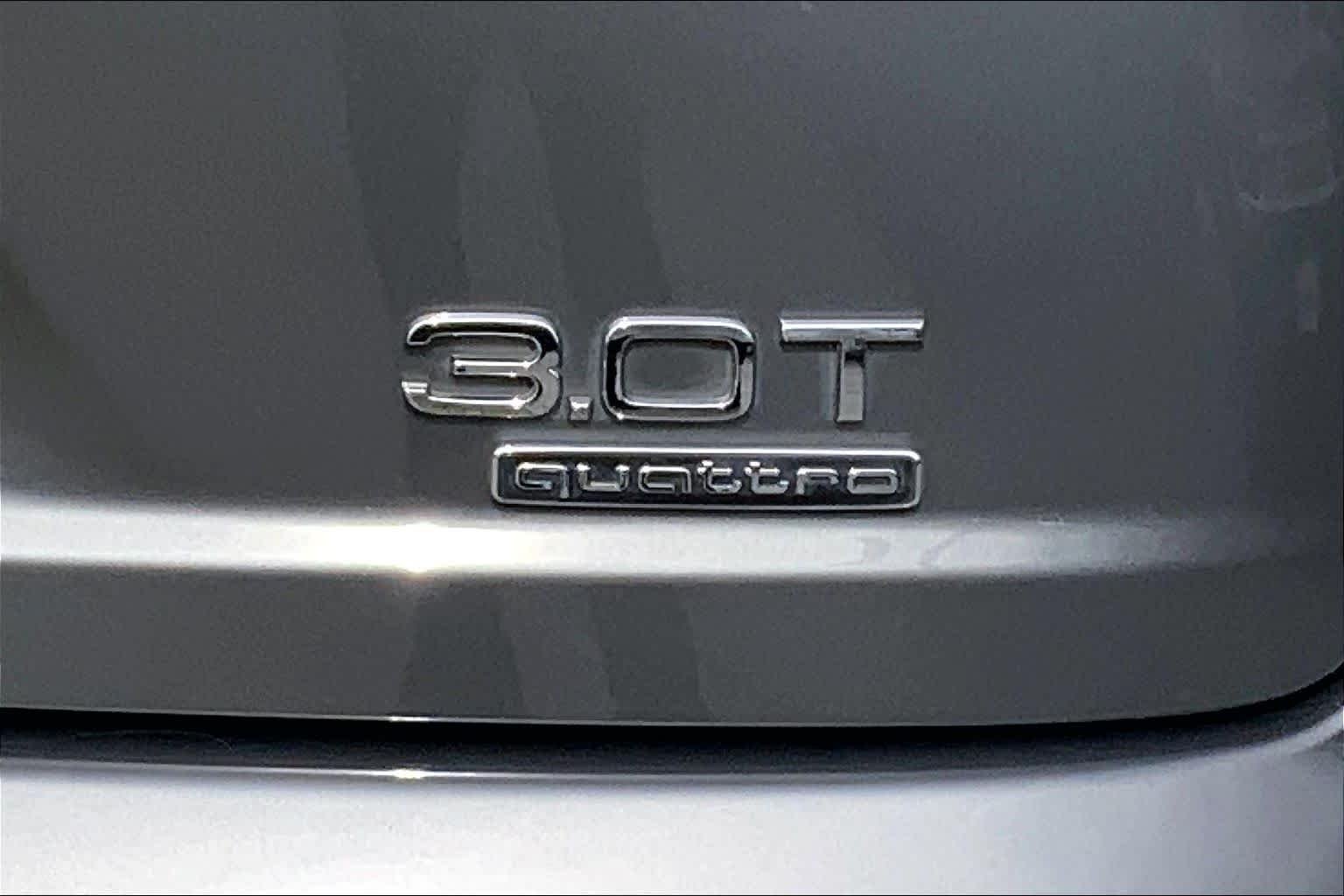 Used 2018 Graphite Gray Metallic Audi Prestige image 28