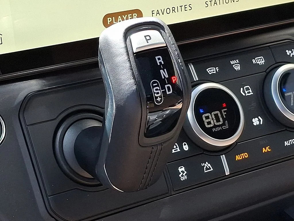 New 2026  Land Rover X-Dynamic SE image 12
