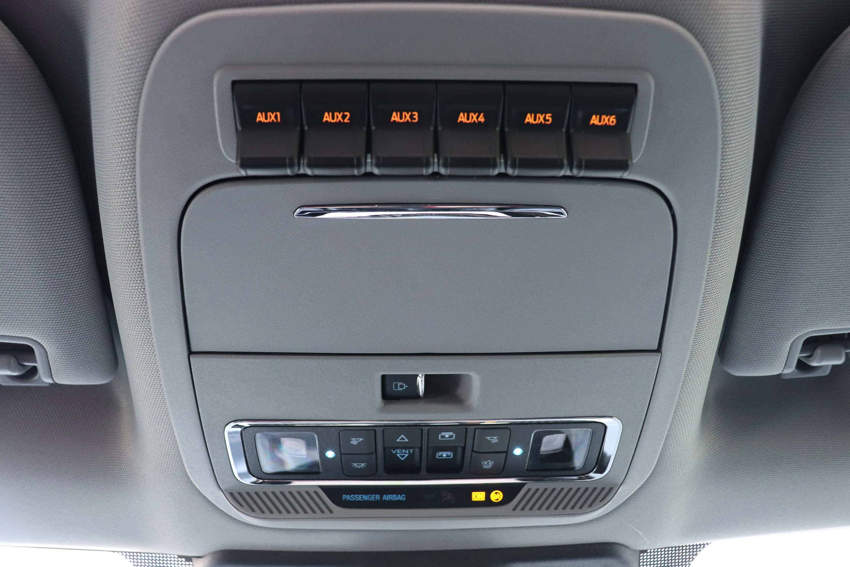 New 2026 Star White Metallic Tri-Coat Ford LARIAT image 11