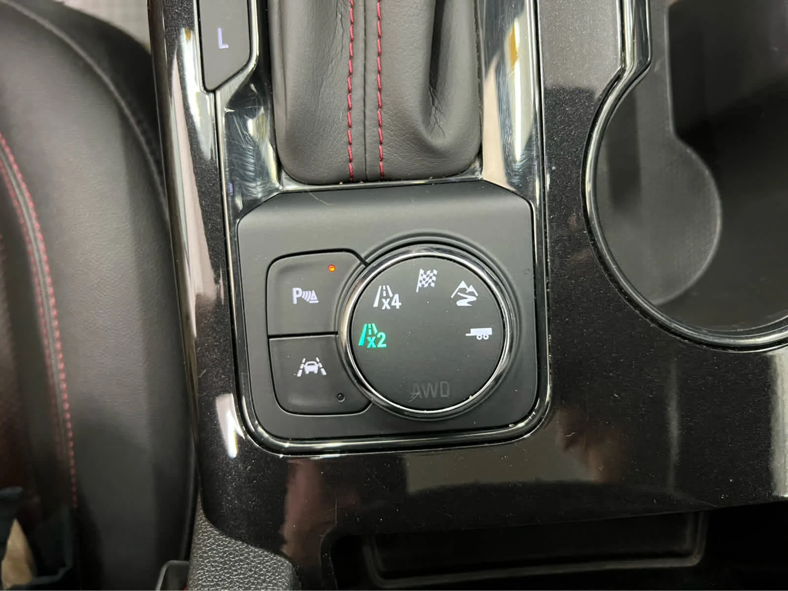 Used 2021 Cayenne Orange Metallic Chevrolet RS image 30
