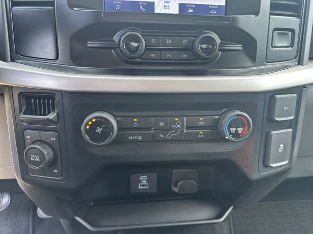 Used 2022 Silver Ford XLT image 38