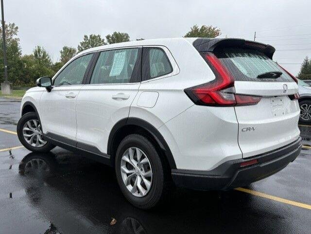 Used 2024 Platinum White Pearl Honda LX image 8