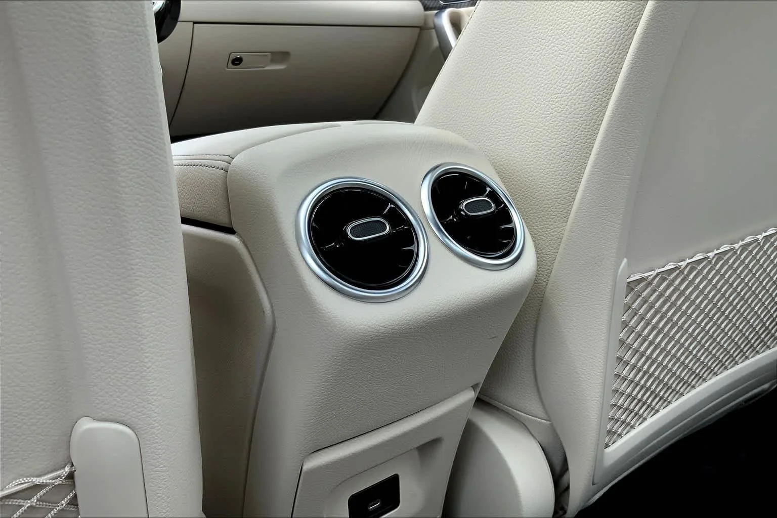 Certified Used 2025 Polar White Mercedes-Benz CLA 250 image 22