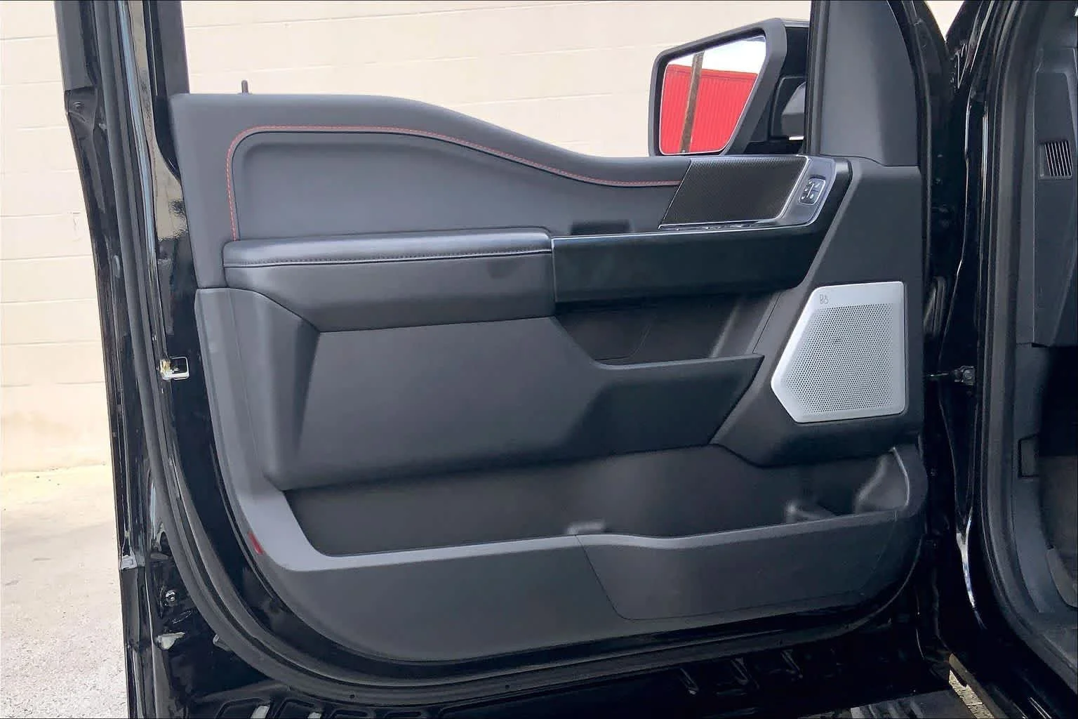 Used 2025 Blk/black Ford Raptor image 27