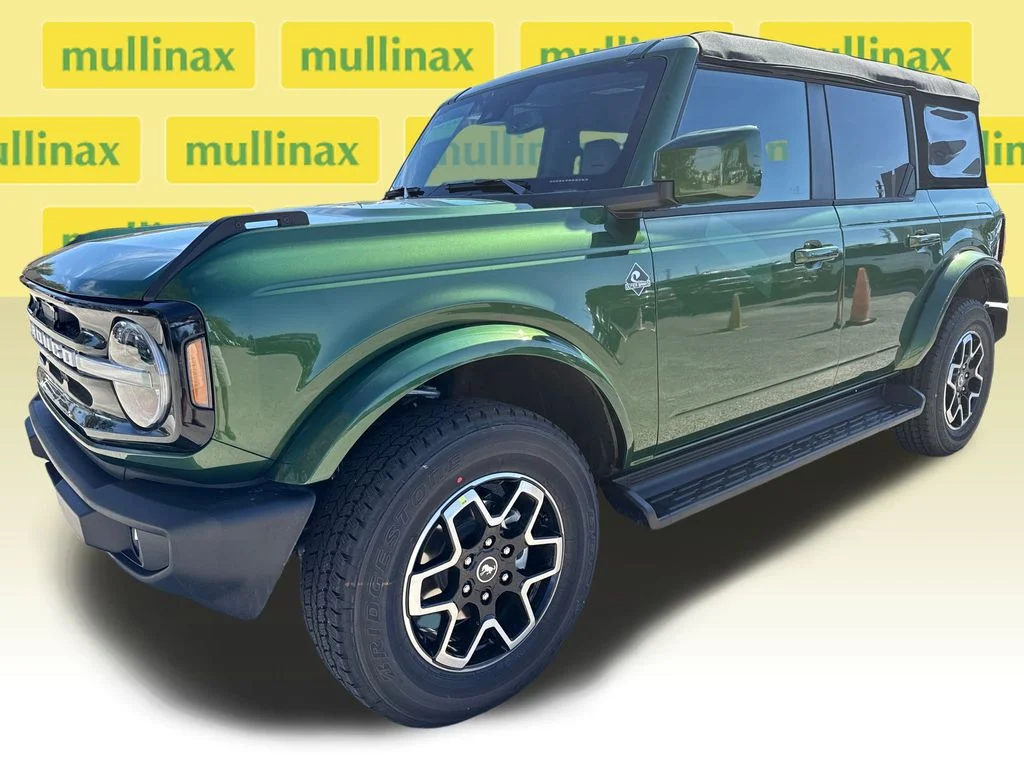 New 2025 Green Ford Outer Banks image 18