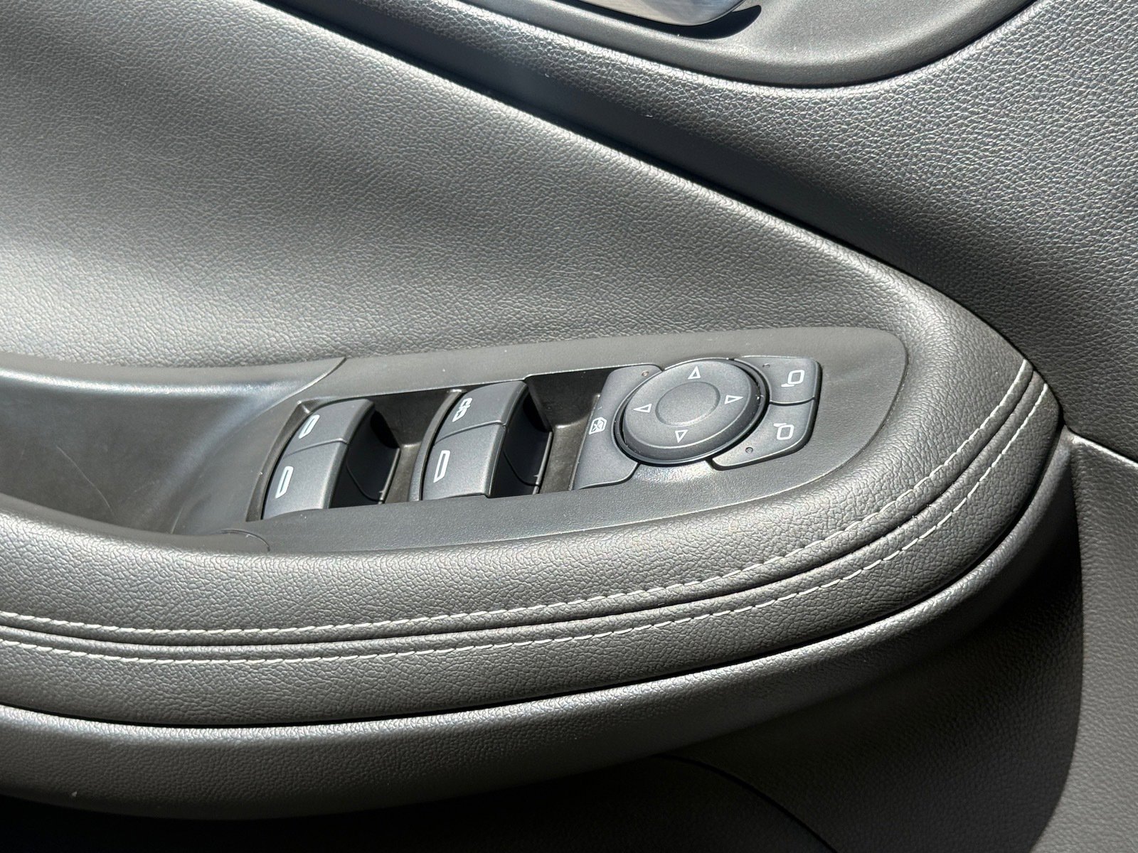 2025 Buick Encore GX Preferred - Photo 25