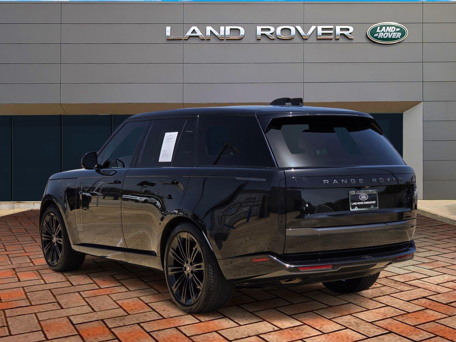 Used 2023 Santorini Black Metallic Land Rover SE image 6