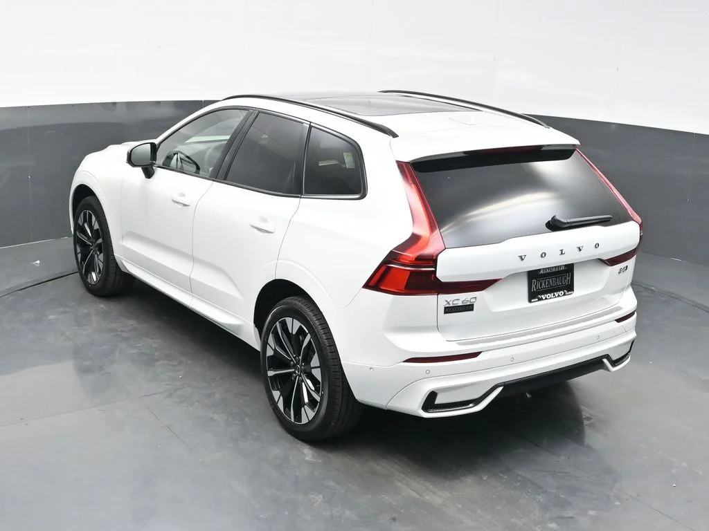 Used 2026 Crystal White Volvo Plus image 34