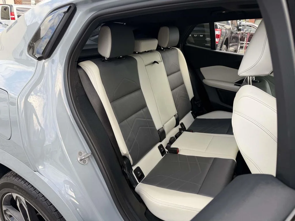 Used 2026 Gray BMW xDrive28i image 14